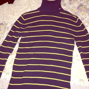 Very cute turtle neck!